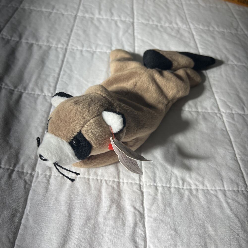 Ty Beanie Babies Ringo the Raccoon Plush 1995